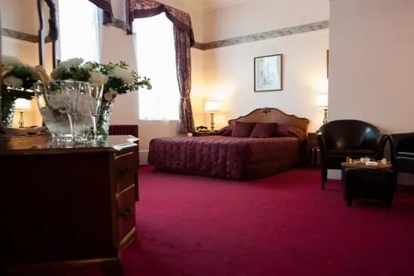 The County Hotel