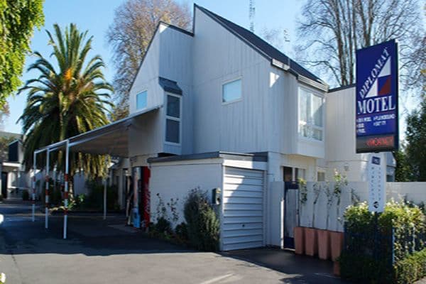 Diplomat Motel