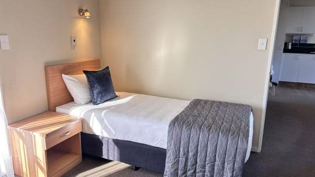 Large 2 Bedroom Apartment