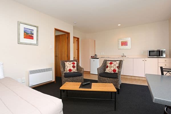 Standard One Bedroom King 2.jpg