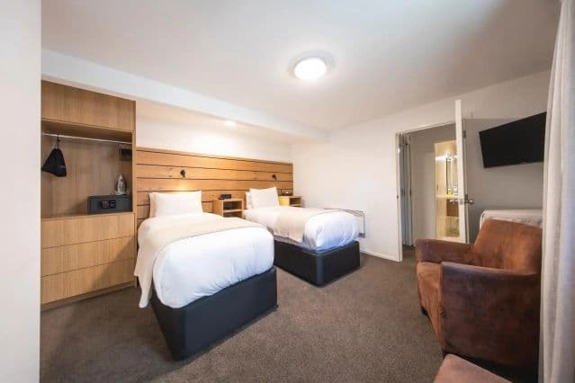 Lomond Lodge Motel & Apartments