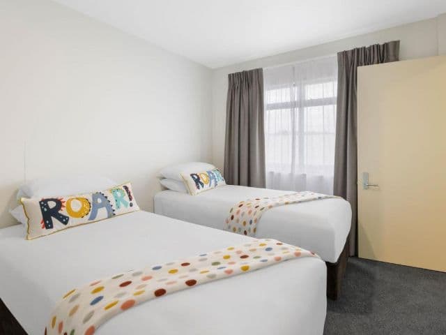Jet Park Hotel Hamilton Airport