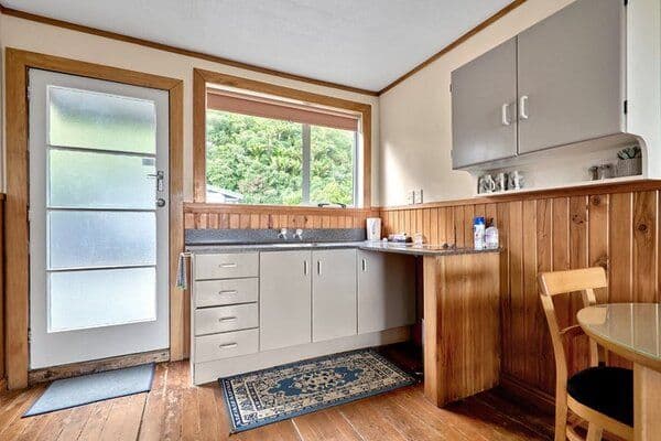 Kiwi Studio Unit Kitchen 