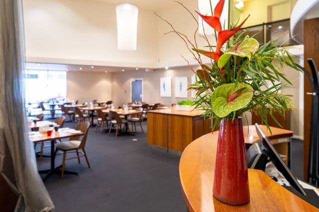 City Dining & Bar 