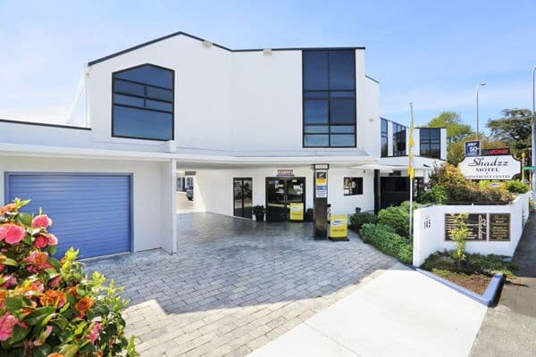 Shadzz Motel & Conference Centre