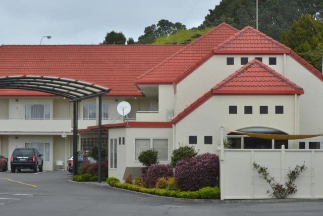 Brougham Heights Motel and Apartments